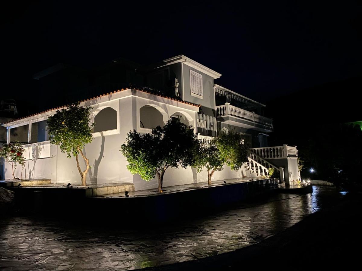 Villa Karras 피타고레이오 외부 사진